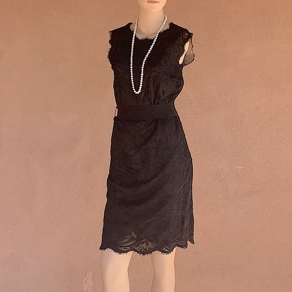 Currently Consigned Emilio Pucci Colonial Lace Dress Like New! US 8, IT 42 - Picture 4 of 13